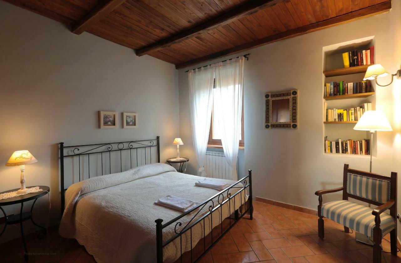 Ai Due Cedri Guest House Capranica ภายนอก รูปภาพ